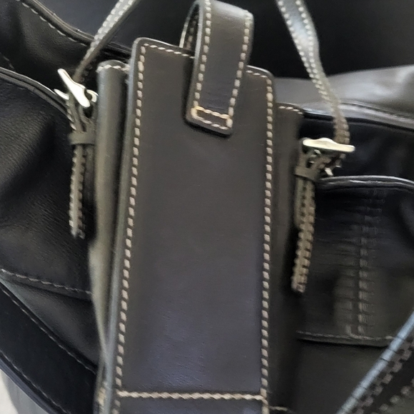 Vintage Coach bag medium size , shoulder bag with phone case. - Picture 7 of 9